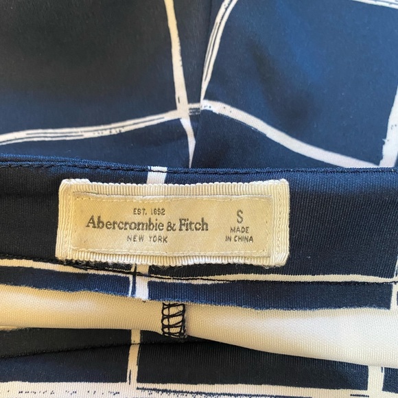 Abercrombie Fitch Navy Gingham Skirt/Skort - Picture 4 of 4